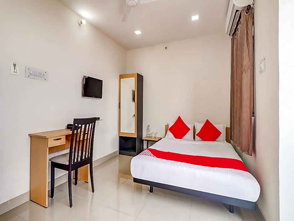 OYO 79480 Flagship HHH Skyline