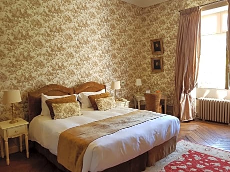 Prestige Room
