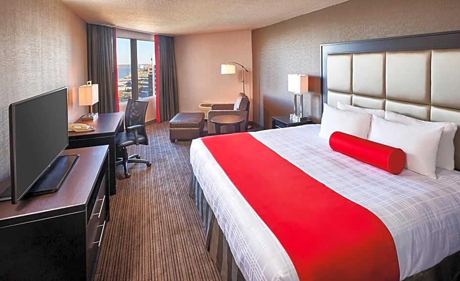 Best Western Plus Waterfront Hotel