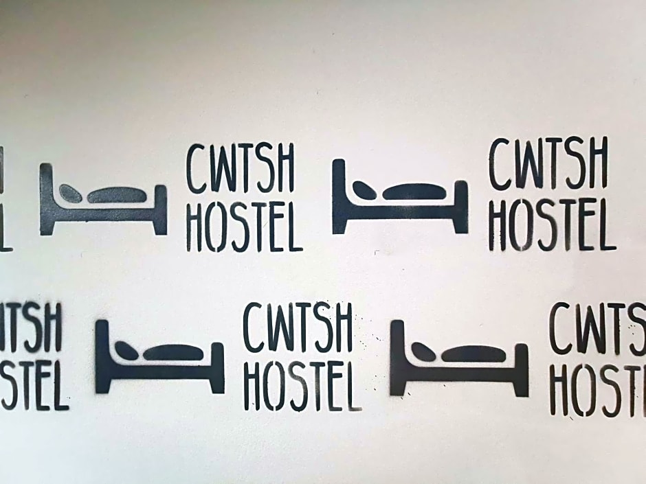 Cwtsh Hostel