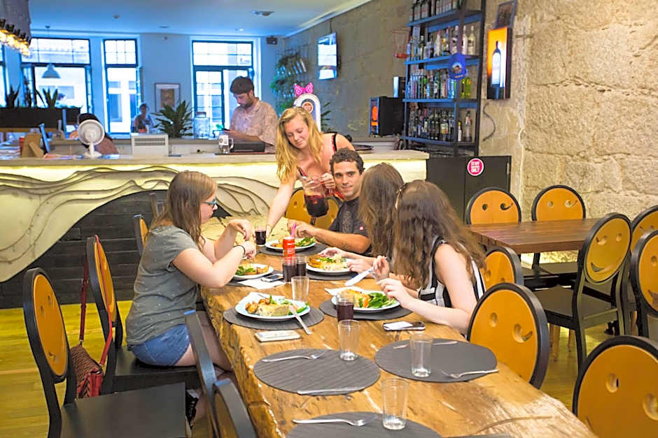 Nice Way Porto Hostel