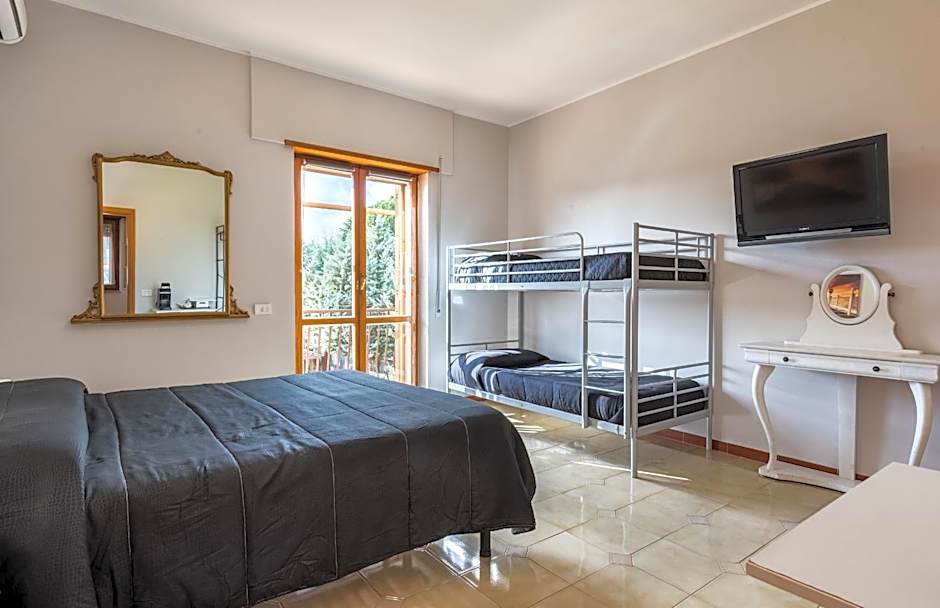 Travelershome Ciampino&Morena GuestHouse