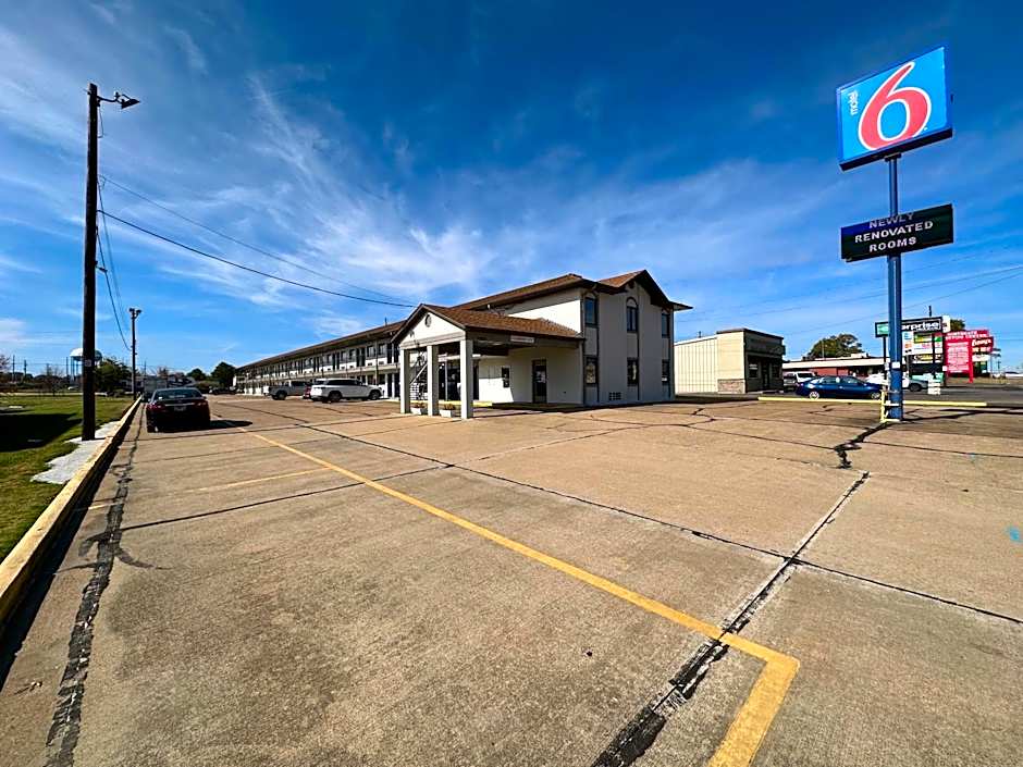 Motel 6-Dyersburg, TN