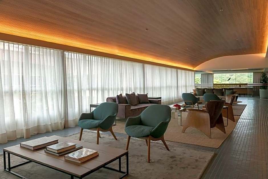 Almenat Embu das Artes Sao Paulo, Tapestry Collect