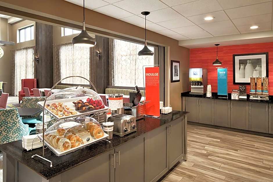 Hampton Inn By Hilton & Suites St. Louis/Alton, IL