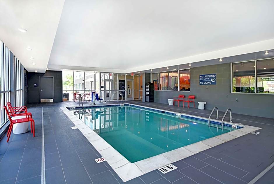 Tru By Hilton Grand Rapids Airport