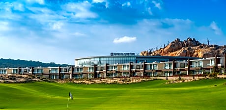 Wyndham Grand KN Paradise Cam Ranh