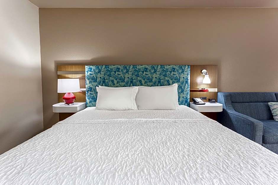Hampton Inn By Hilton Biloxi/Ocean Springs