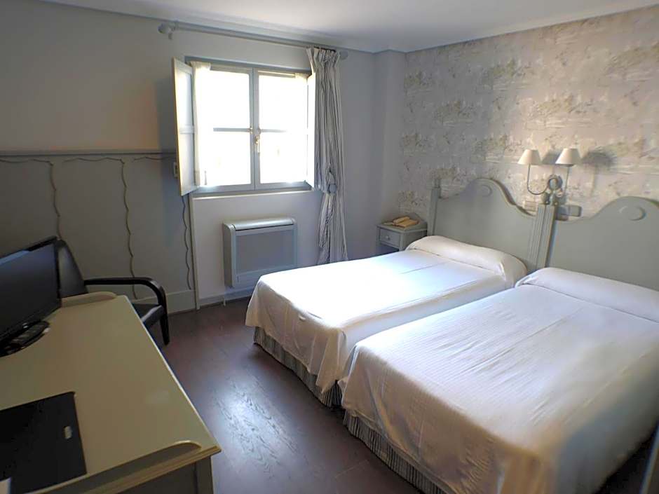 Foto 1 von 11 von 1 Double Bed or 2 Beds