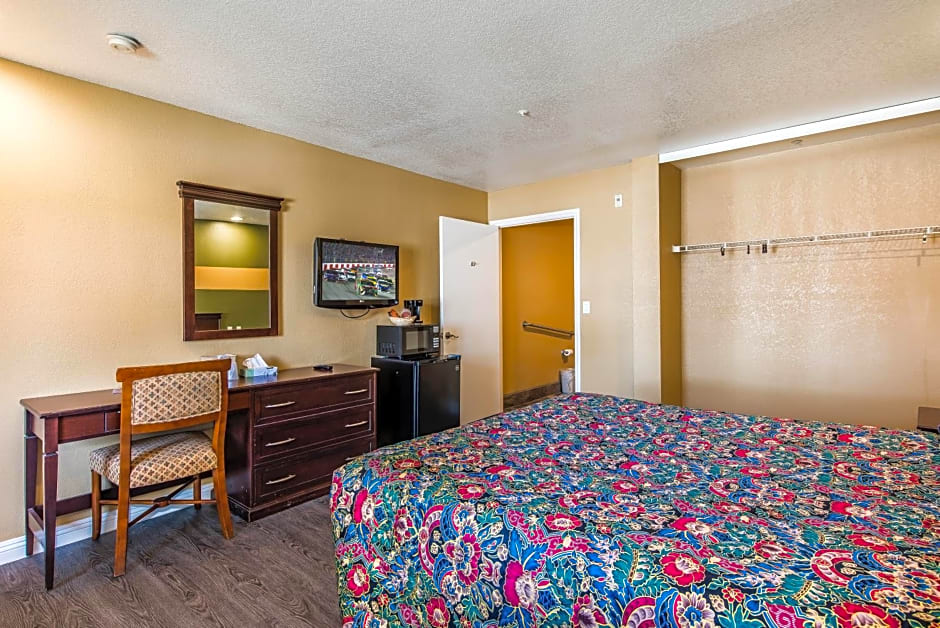Budget Inn Anaheim / Santa Fe Springs