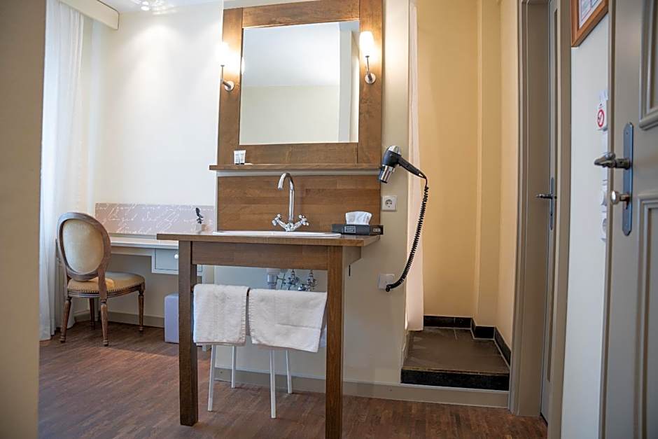 Friedrich von Schiller Hotel