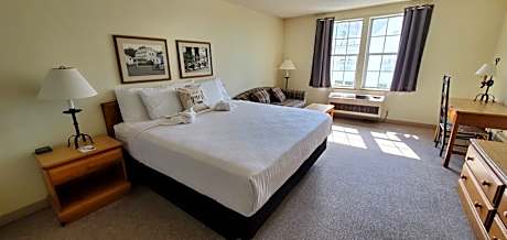 King Room with Spa Bath