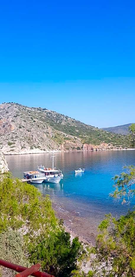 Arcadia Luxury Rooms Seaside Cuisine