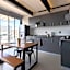 2Ph Large 2Brm 3 bath AC private terrace apt