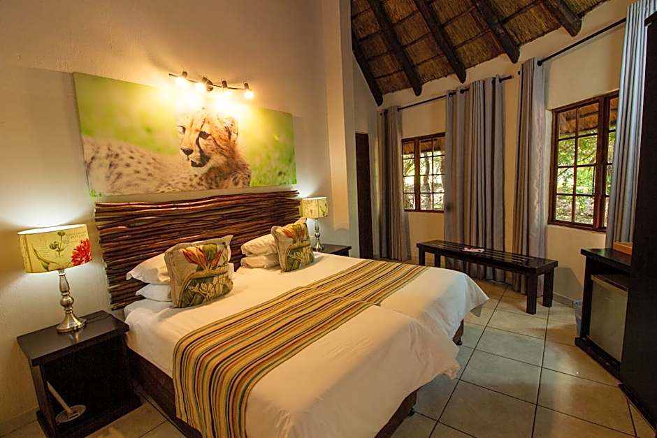 Emdoneni Lodge with Zululand Cat Conservation Project