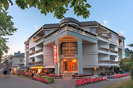 Tauras Center Hotel