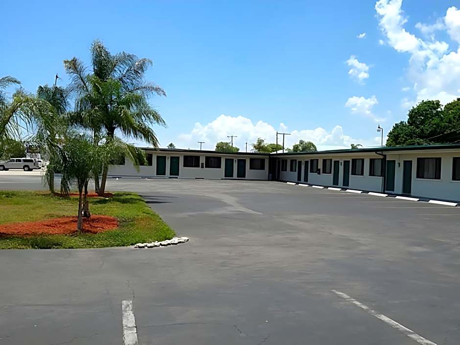 Economy Inn Okeechobee