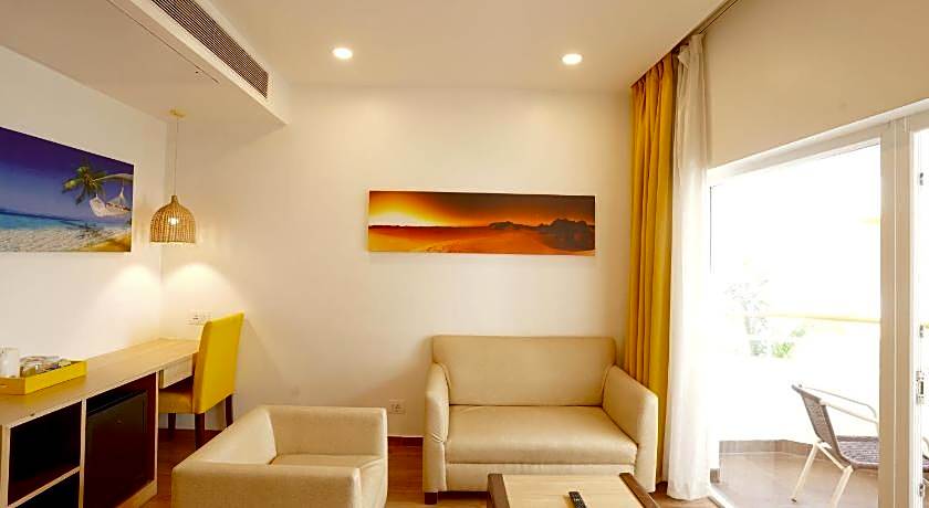 BloomSuites l Calangute