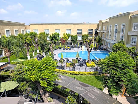 Plaza Camelinas Hotel