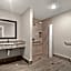 Econo Lodge Inn & Suites