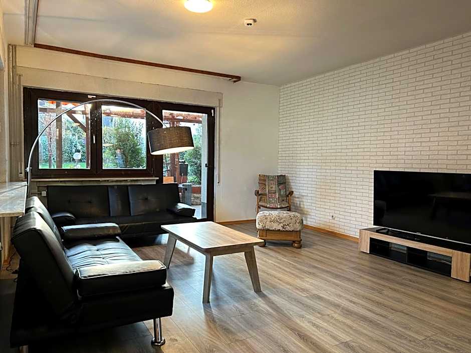 Parkplätze, Einzelbetten, 2 TVs, Balkon, Terrasse, fast Wi-Fi bis zu 1000 Mbit, Homeoffice