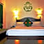 La Casa Hotel