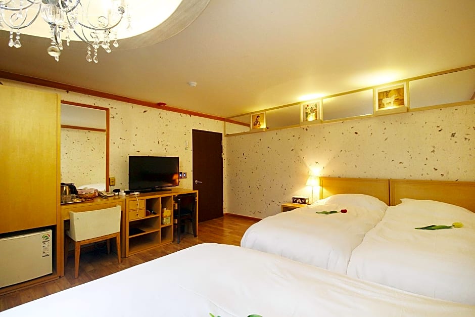 Tourist Hotel Jeonju