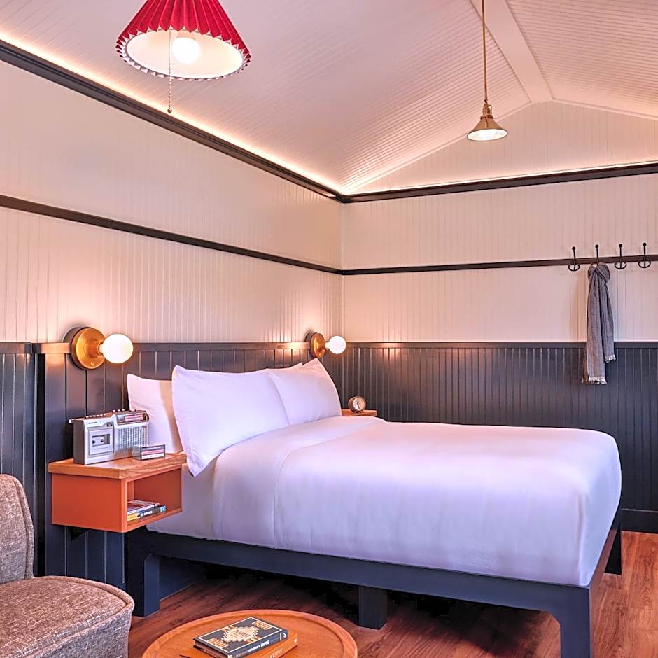 High Country Motor Lodge - Near NAU and Downtown