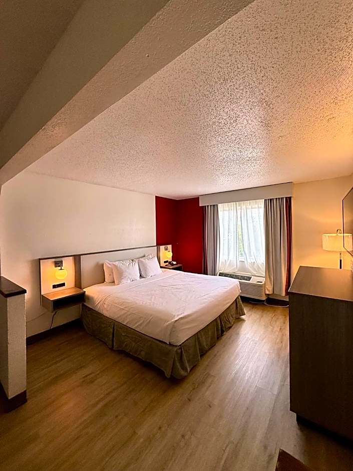 Ramada by Wyndham Glendale Heights/Lombard