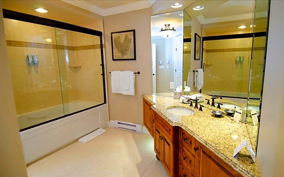 Crown Mansion Boutique Hotel & Villas