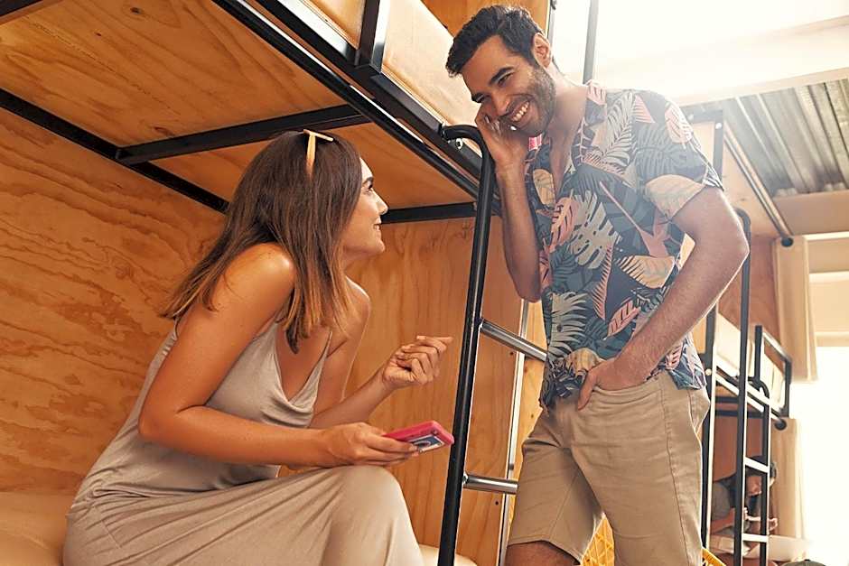 Nomads Hotel, Hostel & Rooftop Pool Cancun