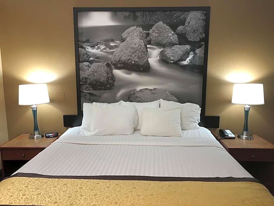 Super 8 by Wyndham Baker City