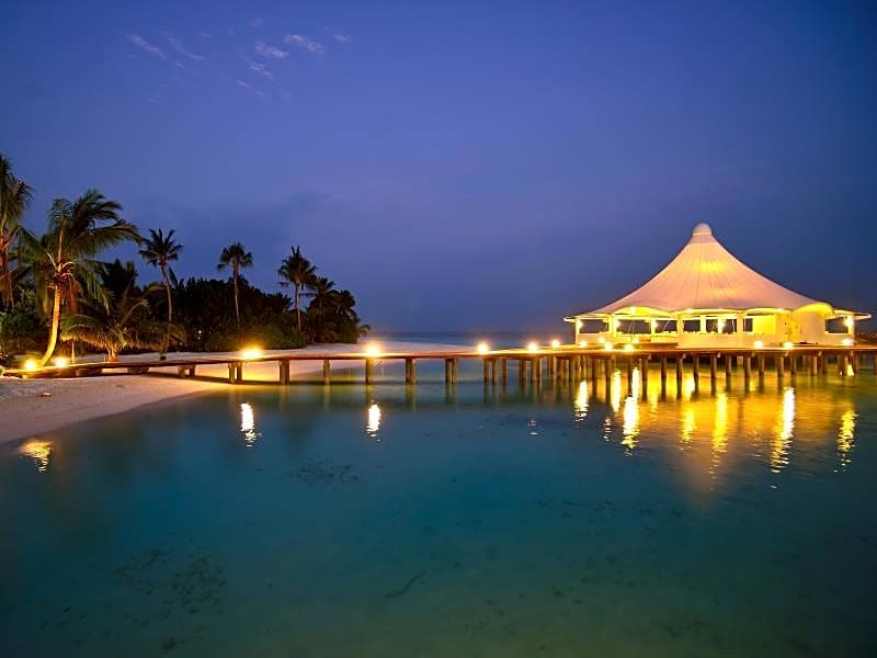 Safari Island Resort & Spa Maldives