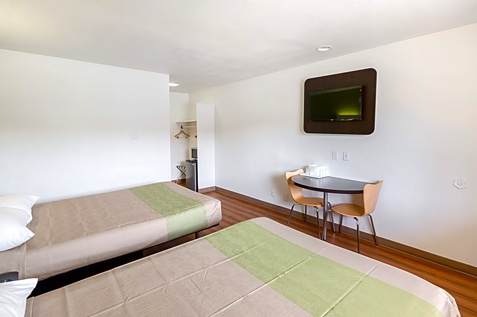Motel 6-El Paso, TX - Airport - Fort Bliss