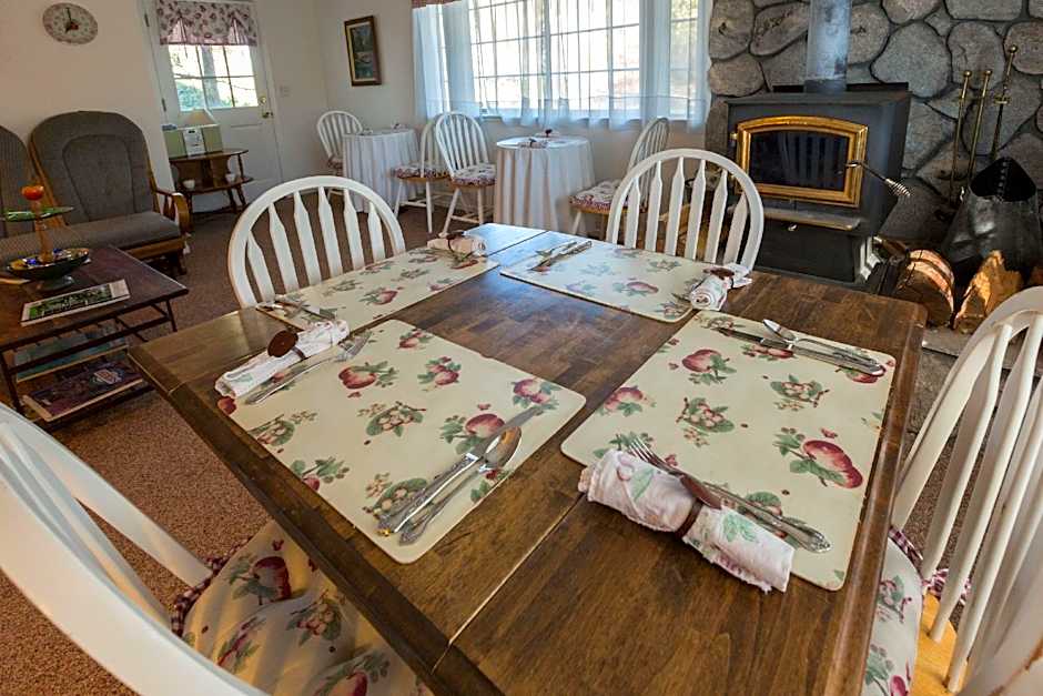 Apple Blossom Inn Yosemite