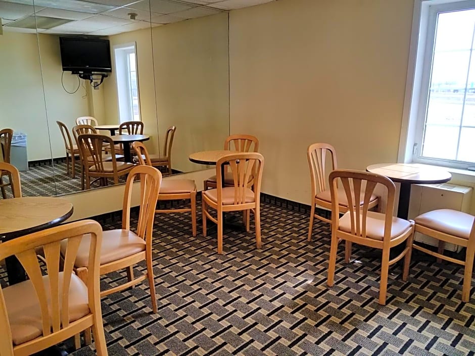 Americas Best Value Inn And Suites St. Cloud