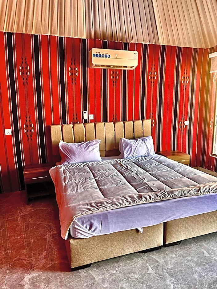 Wadi Rum Desert Tours and Glamping with Hussein