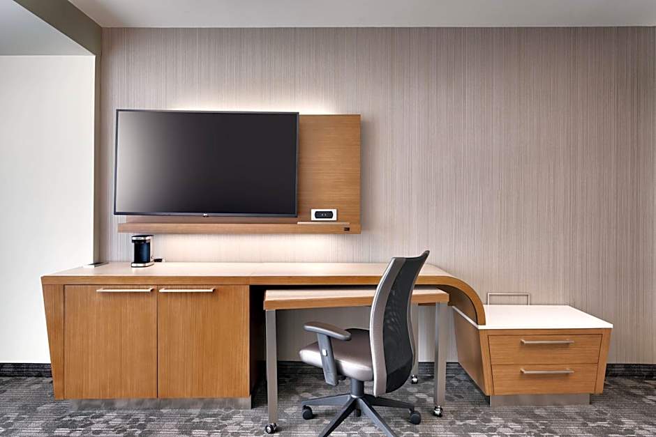 Courtyard by Marriott Atlanta Duluth Downtown
