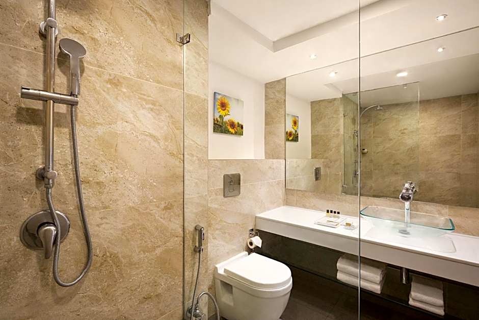 Ramada by Wyndham Dehradun Chakrata Road