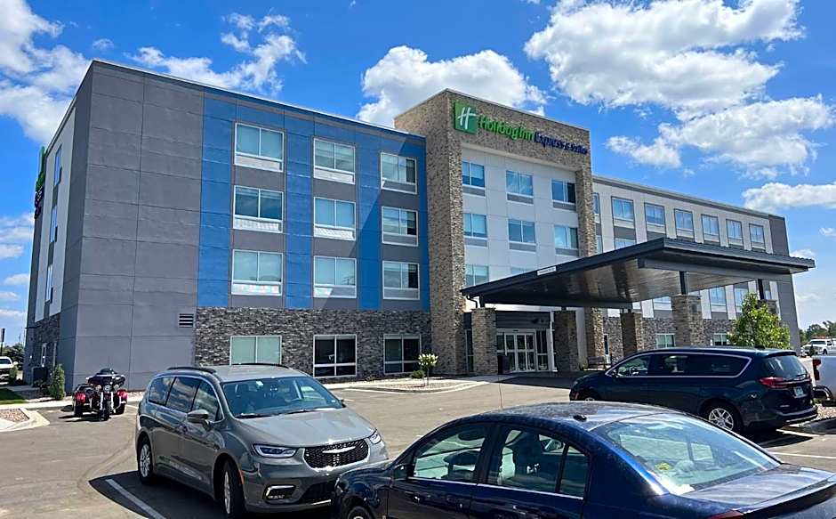 Holiday Inn Express & Suites - Tomah By IHG