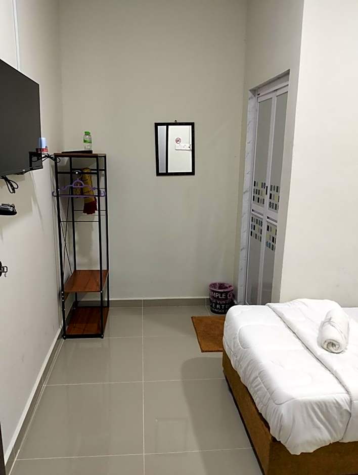 TAMU ROOMSTAY TOK MOLOR