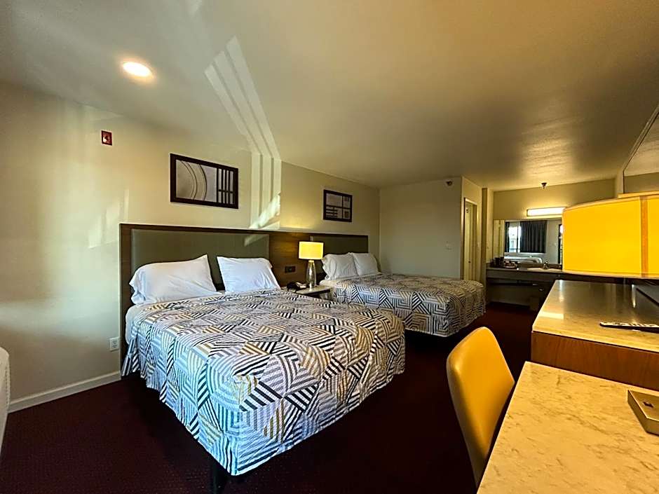 Studio 6 Suites Santa Ana, CA