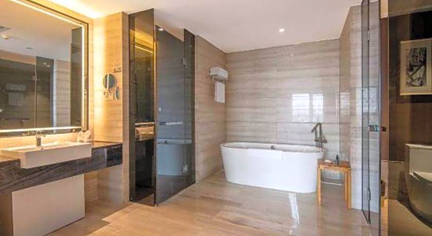 Haiyang Shenglong Jianguo Hotel