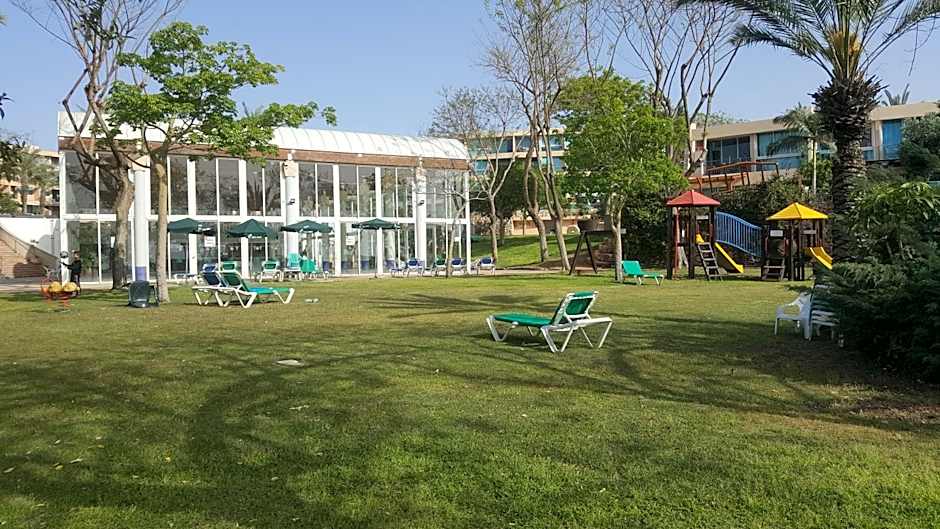 Neot Golf, Ziv's Place