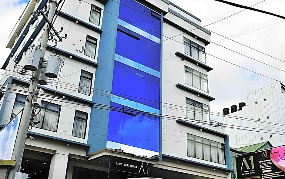 Aura One Hotel