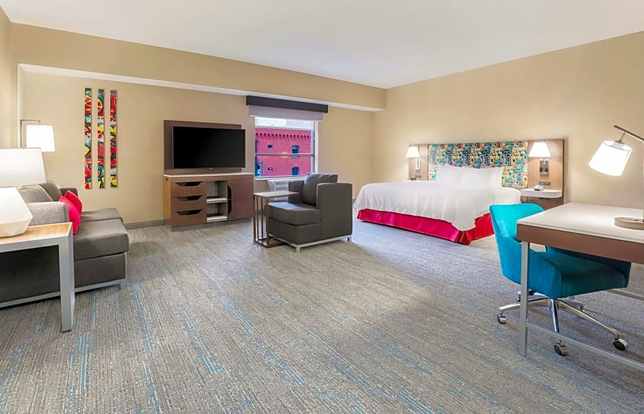 Hampton Inn By Hilton And Suites Pittsburgh-Downtown