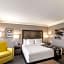 La Quinta Inn & Suites by Wyndham Austin at The Domain