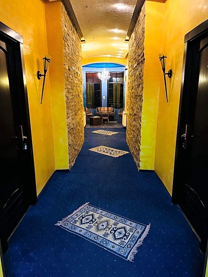 Casa Dunarea by Genco