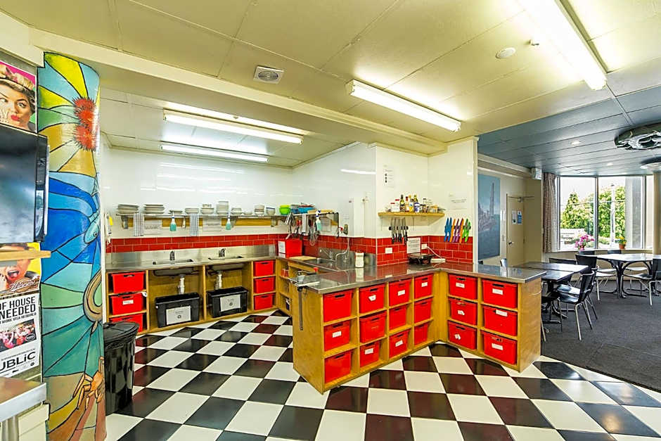 Tahuna Pod Hostel