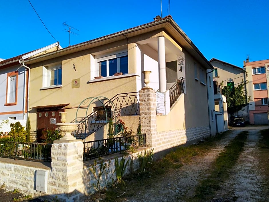 Chambre César- au 1er - Villa Chaumonty